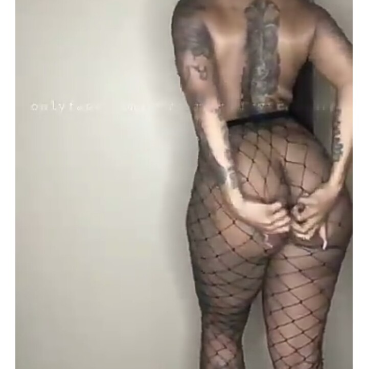 Horny Terry Treasure twerk in fish nets.