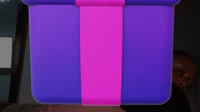 She is twerking good