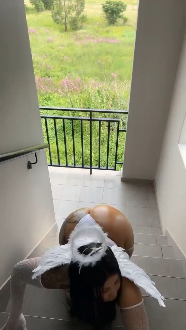 South African bubble butt!