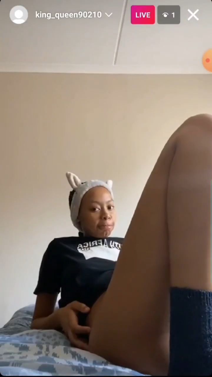 Slim thick south african teen pussy!