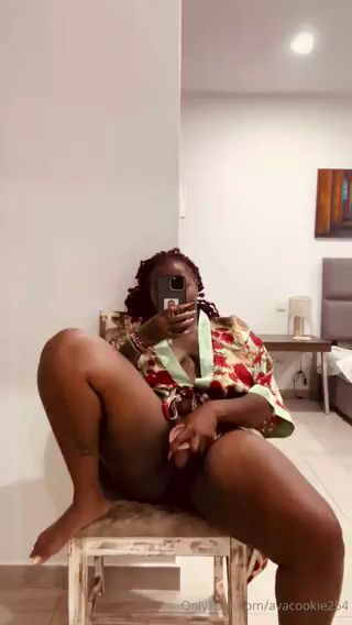 Rasta woman fuck toy!